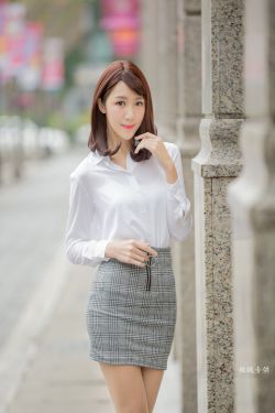 扒开老女毛荫荫的黑森林视频